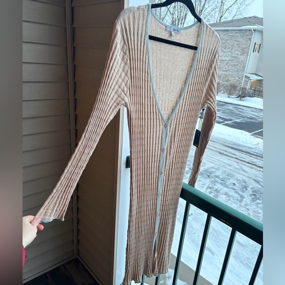 🆕 SWTR Ribbed Knit Long Cardigan Dress Beige Blue Trim Button Front Size M NWT - Picture 5 of 16
